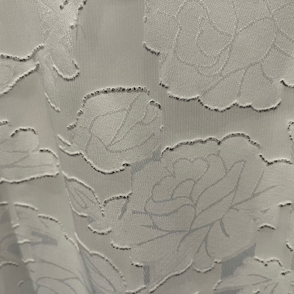 Alfani Size Medium White Top with Floral Pattern and Silver Accent Stitching - Picture 3 of 5